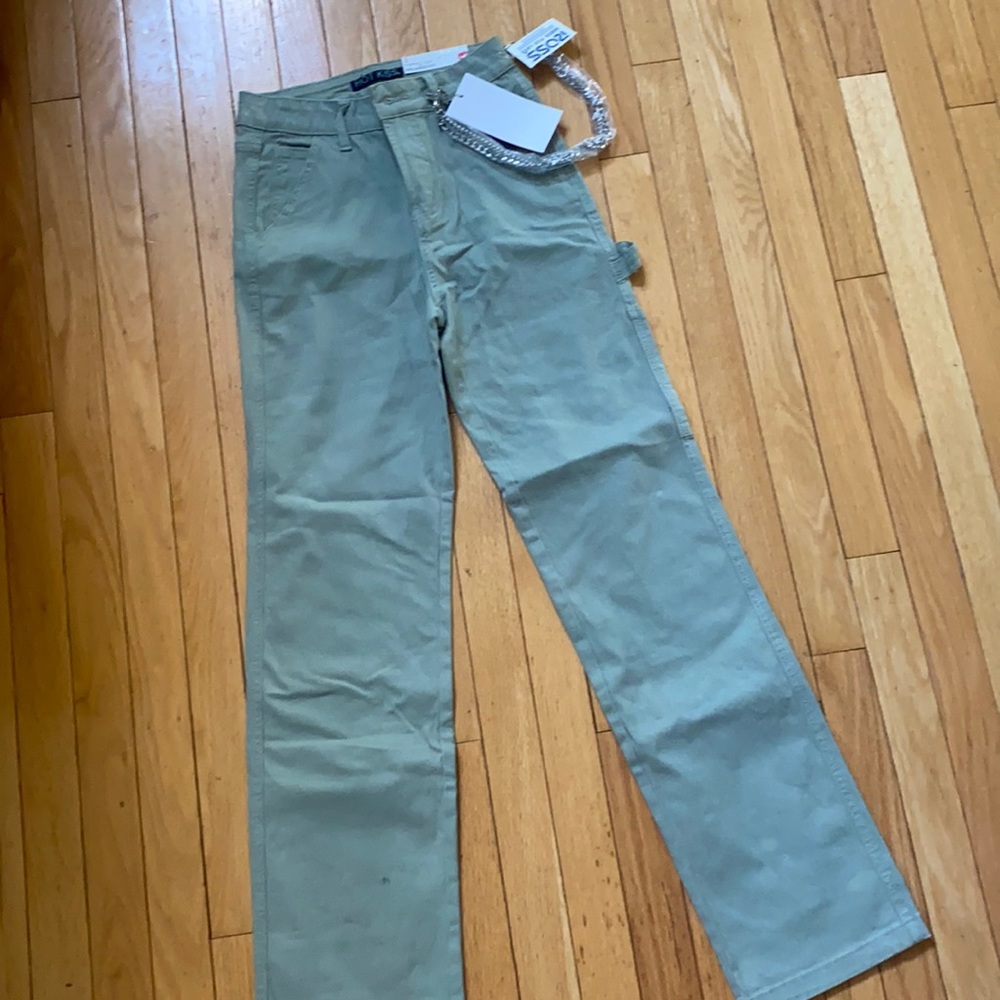 NWT Hot Kiss cargo pants . Size 3 green